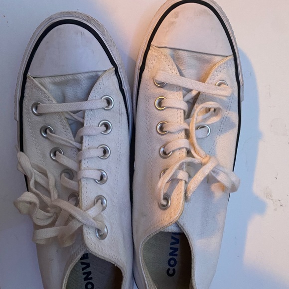 Converse - Picture 2 of 2